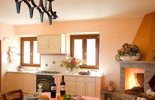 Castel Cellesi Villa | CASA ROJA-CASA ROSSA - cerca de CIVITA DI BAGNOREGIO- ubicación panorámica