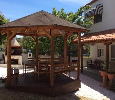 Gerakini Casa | Red House