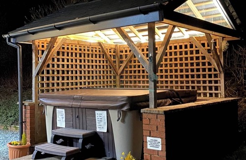 Tirabad Cabaña | Red Kite Cottage