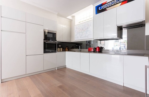 Holborn and Covent Garden Apartamento | Red Lion Square by onefinestay