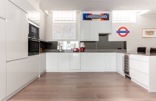 Holborn and Covent Garden Apartamento | Red Lion Square by onefinestay