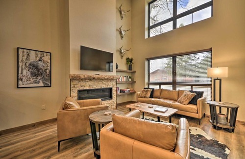 Red Lodge Casa | Red Lodge Townhome with Hot Tub and Fireplace!