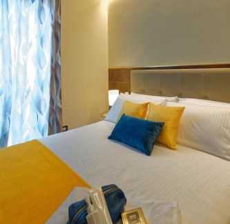 Bullona Casa | RED RIBBON