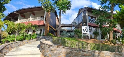 Golaghat Complejo | Red River Retreat