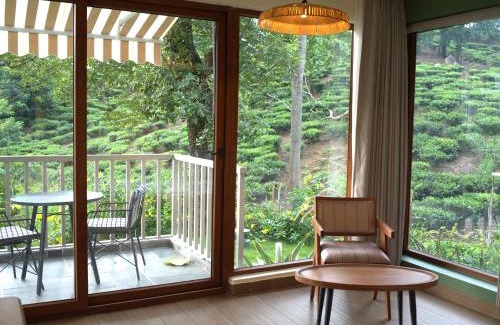 Golaghat Complejo | Red River Retreat