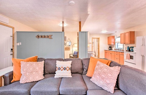 Red River Casa | Red River Retreat: Walk to Lifts, Mtn Views!