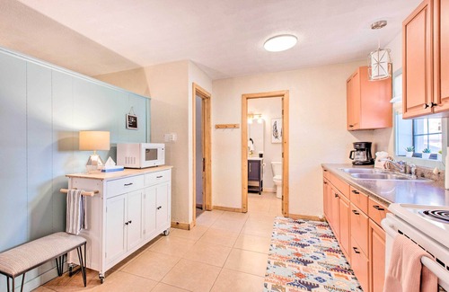 Red River Casa | Red River Retreat: Walk to Lifts, Mtn Views!