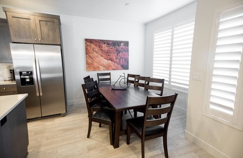 Washington Fields Condominio | ⛏️ Red Rock ⛏️ Senderismo y ciclismo a solo pies de la piscina