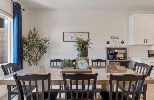 St. George Casa | Red Rock Trails: Dog Friendly + Private Hot Tub