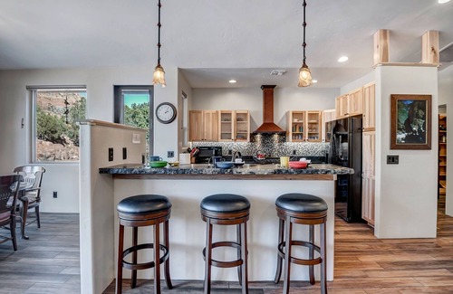 West Sedona Casa | Red rock views, private casita, prime location near trails—your peaceful Sedona escape awaits.
