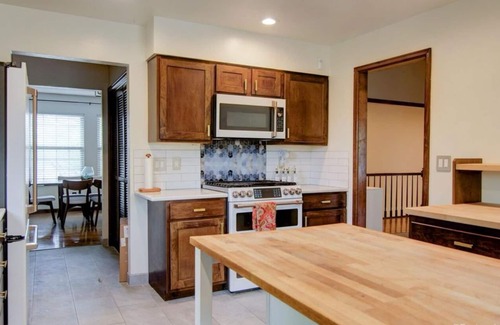Bear Creek Casa | Red Rocks, Family Friendly Yard & Cul-de-sac, Chefs Kitchen to Host the Holidays