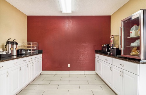 Acworth Hotel | Red Roof Inn Acworth - Emerson/ LakePoint South