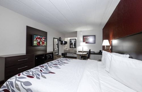 Bloomington Hotel | Red Roof Inn Bloomington - Normal/ University