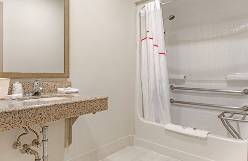 Bowling Green Hotel | Red Roof Inn Bowling Green