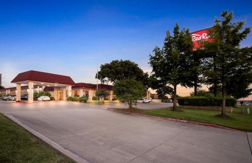 McKinney Hotel | Red Roof Inn & Conference Center McKinney