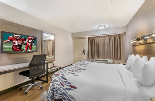 Erie Hotel | Red Roof Inn Erie – I-90