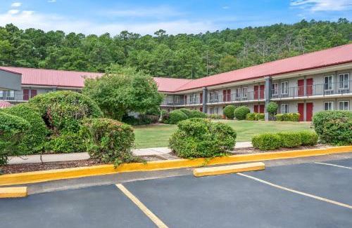 Hot Springs Hotel | Red Roof Inn Hot Springs