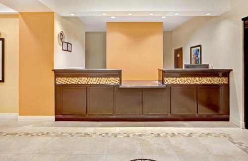 La Porte Hotel | Red Roof Inn La Porte