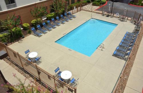 Downtown San Antonio Hotel | Red Roof Inn PLUS+ San Antonio Downtown - Riverwalk