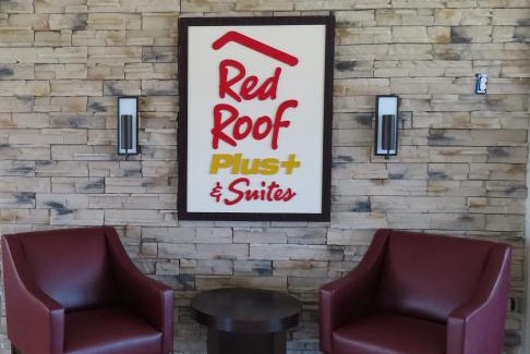 Erie Hotel | Red Roof Inn PLUS & Suites Erie