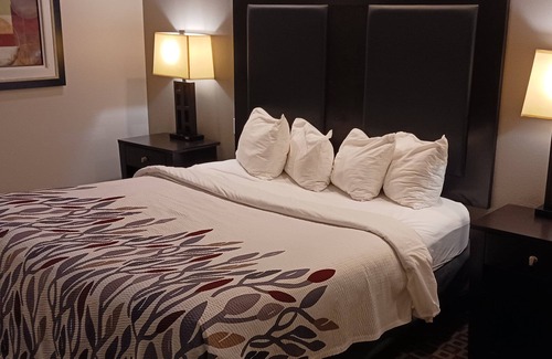 Longview Hotel | Red Roof Inn & Suites Longview
