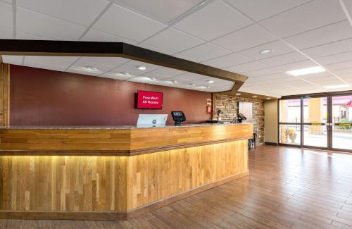 Pigeon Forge Hotel | Red Roof Inn & Suites Pigeon Forge Parkway