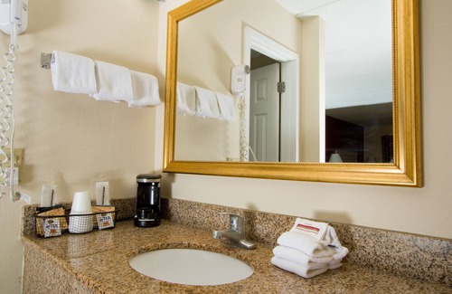 Pigeon Forge Hotel | Red Roof Inn & Suites Pigeon Forge - Parkway
