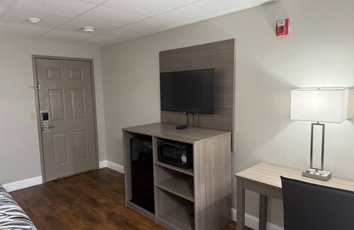 Swansea Hotel | Rodeway Inn Swansea - Somerset