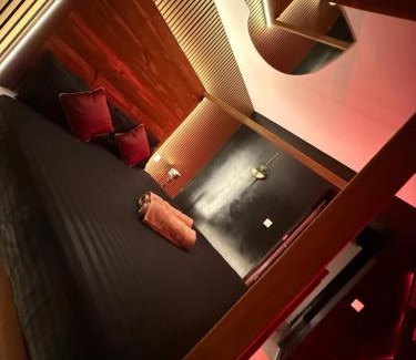 Ogden Apartamento | Red Room Jacuzzi Suites