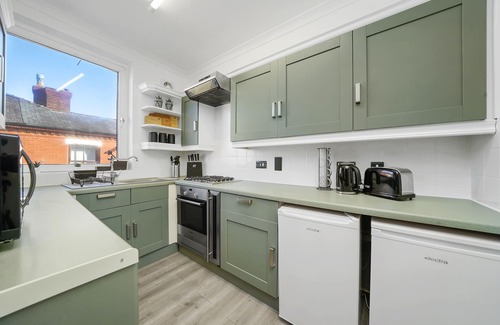 Golborne Apartamento | Red Rum-Apartamento-Baño Privado