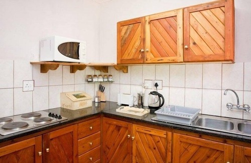 Oudtshoorn Cabaña | Red Stone Hills