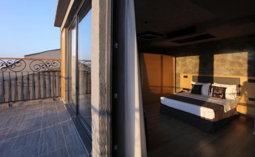 Moda Hotel | Red Stone Hotel