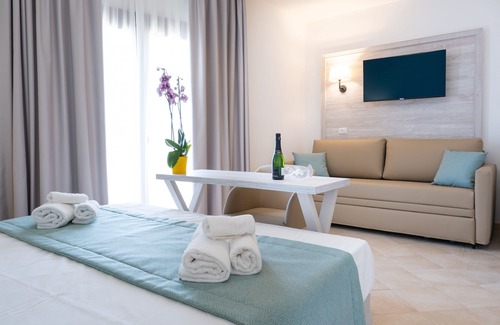 Canneddi Hotel | Red Sun Village
