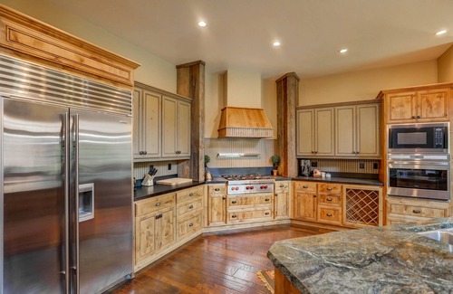 McCall Casa | Red Tail on the River - Private Hot Tub - River - Clubhouse w/gym, seasonal pool, sauna - Luxury