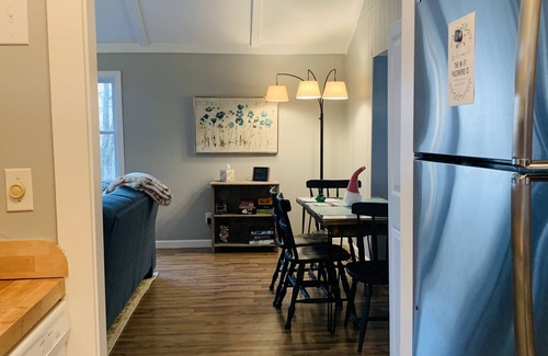 Mill Ridge Chalet De Esquí | Red Tree House Pet Friendly/Ski/SnowBoard/Wineries/HawksNest Tubing!