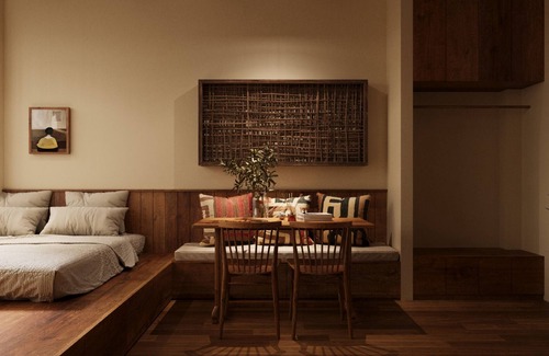 Hang Trong Apartamento | Red Wall House-Rooftop Jacuzzi