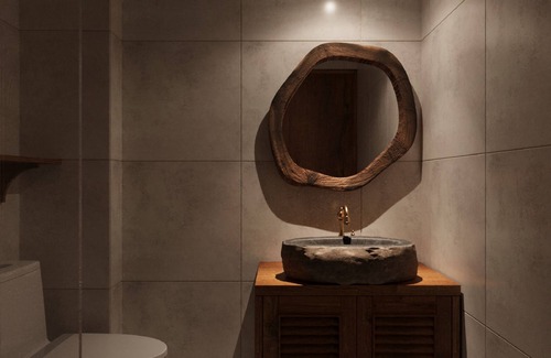 Hang Trong Apartamento | Red Wall House-Rooftop Jacuzzi