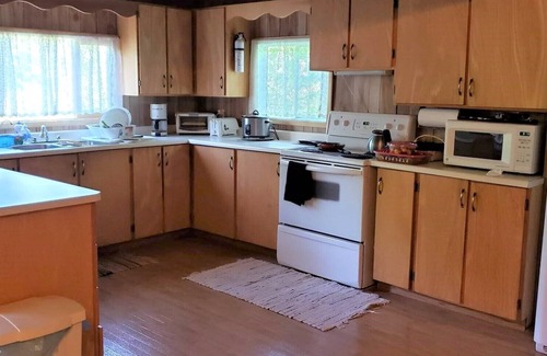 Bracebridge Cabina | Redbird - Cozy Waterfront Cottage on Muskoka River