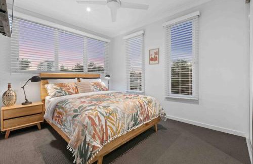 Redcliffe Casa | Redcliffe CBD Family Beach House