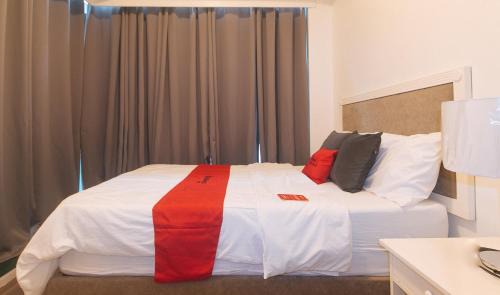 Downtown Hotel | RedDoorz at MPT Suites Test