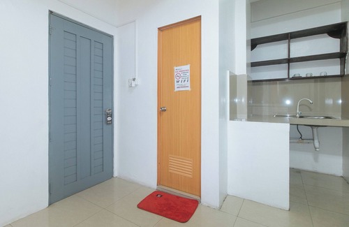 Pasay Hotel | RedDoorz at Najar Residences near NAIA