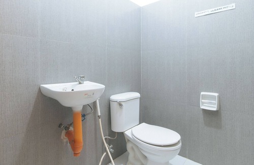 Pasay Hotel | RedDoorz at Najar Residences near NAIA