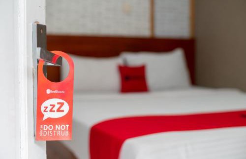 Oro Oro Ombo Hotel | RedDoorz at Oro Oro Ombo Batu