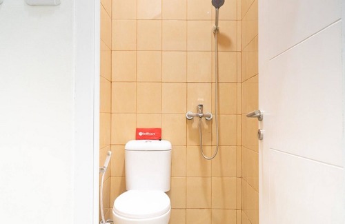 Ciakar Hotel | RedDoorz @ Garden Boulevard Citra Raya Tangerang