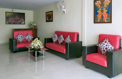 Medan Hotel | RedDoorz @ Medan Johor 2
