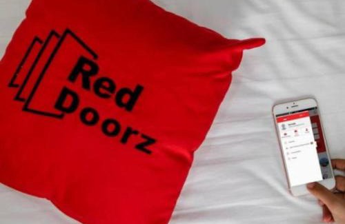 Banjarsari Casa | RedDoorz near Balekambang City Park