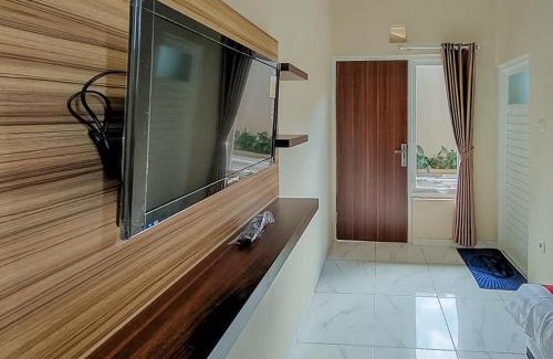 Oro Oro Ombo Hotel | RedDoorz near BNS Batu