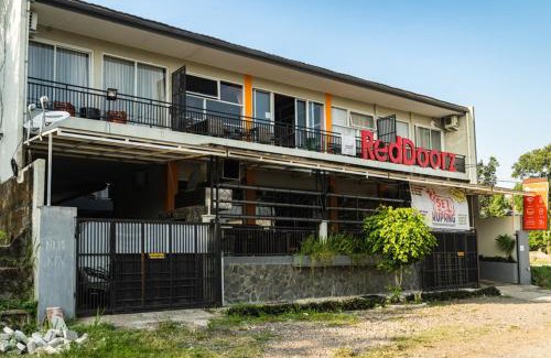 Bogor Timur Casa | RedDoorz near Exit Toll Bogor