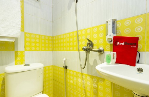 Gambir Casa | Reddoorz near Gajah Mada Plaza 2