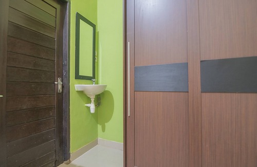 Balikpapan Casa | RedDoorz near Living Plaza Balikpapan 2